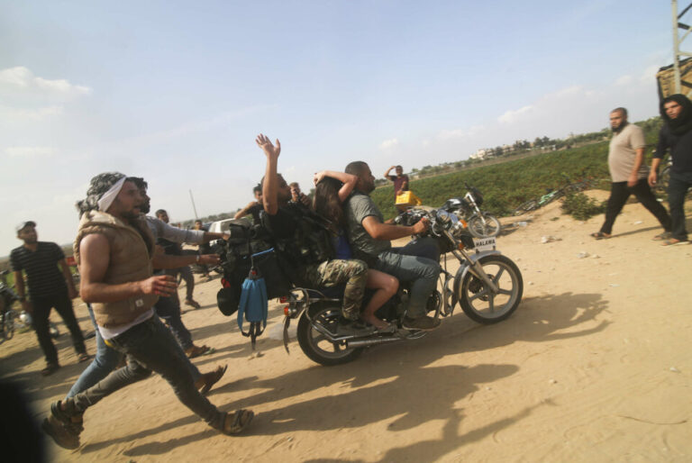 Hvorfor tier NRK om gislene – og hva ville egentlig skjedd om Hamas la ned våpnene?